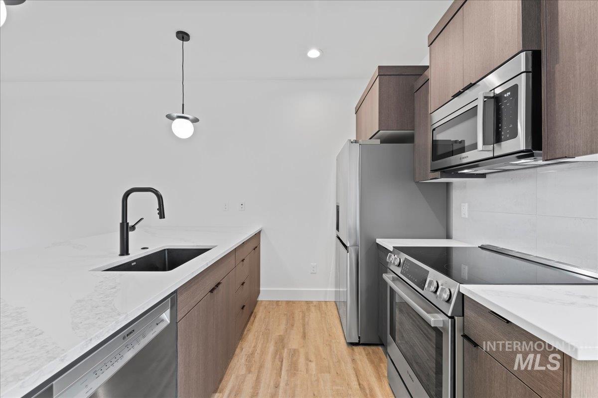 1011 S Orchard St Property Photo 5