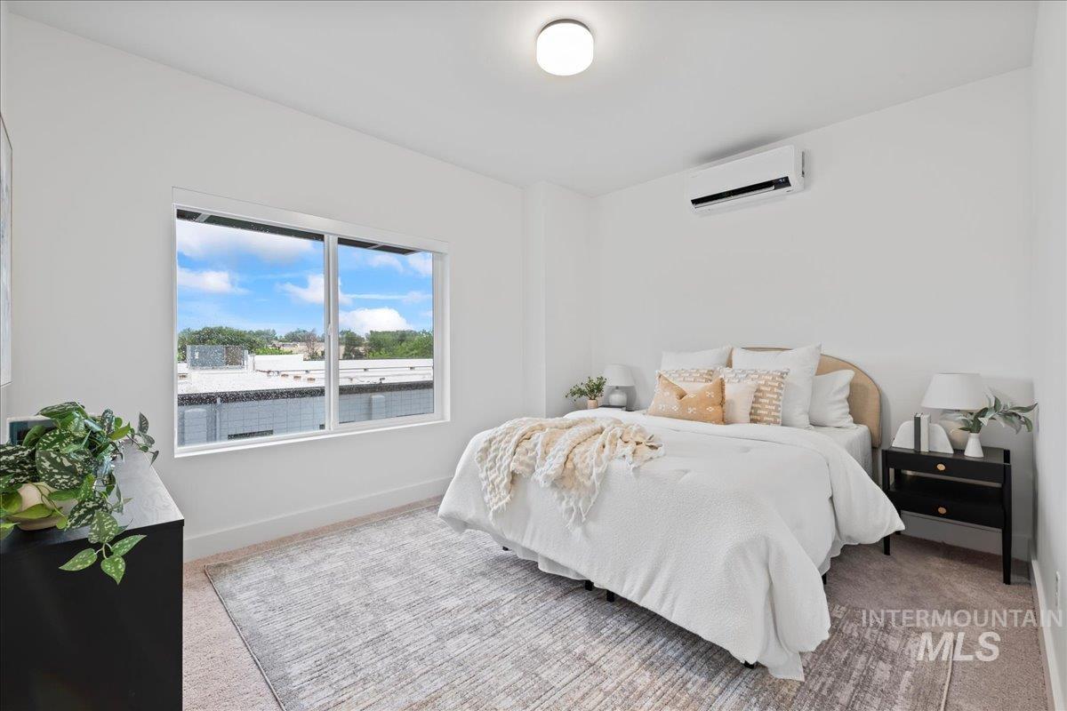 1011 S Orchard St Property Photo 8