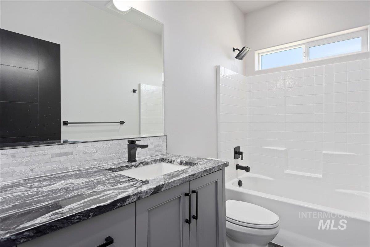 285 S 224 Lane West Property Photo 16