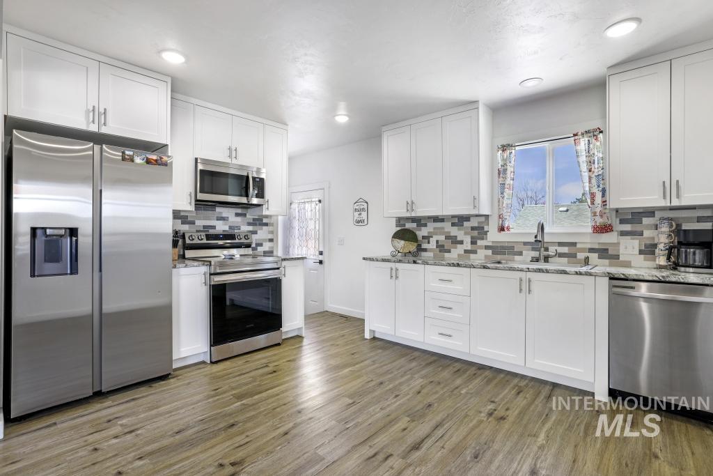 1930 Poplar Ave. Property Photo 2