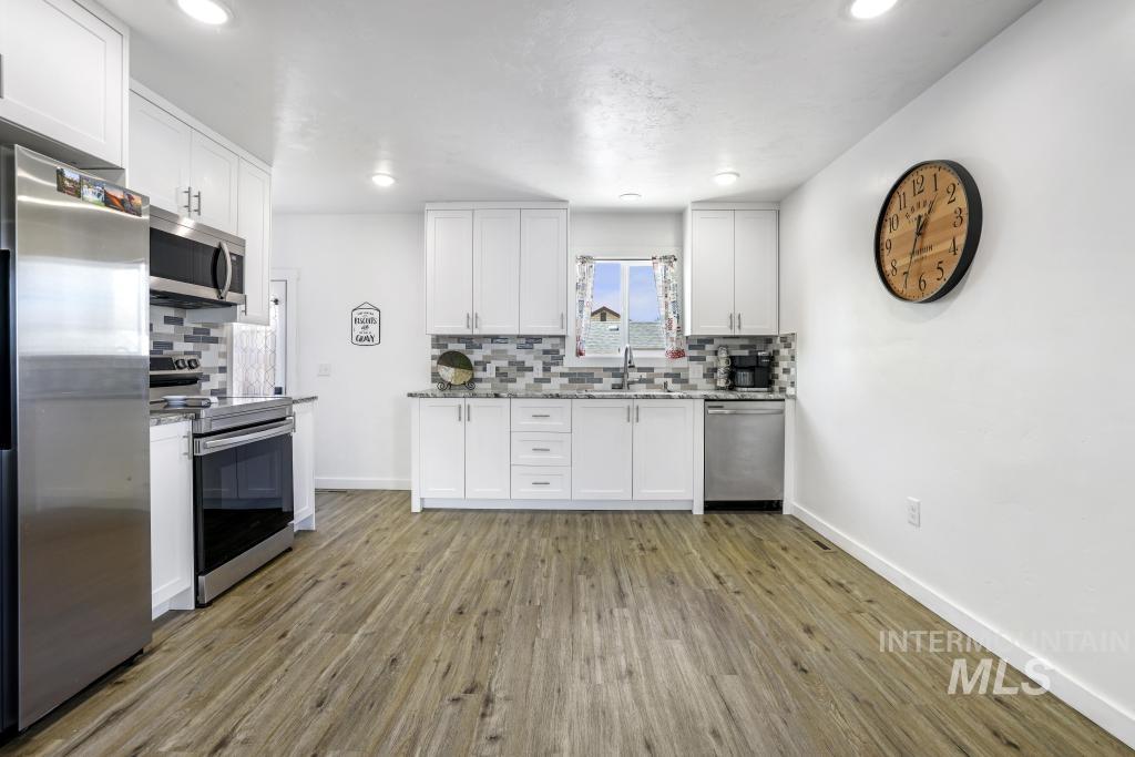 1930 Poplar Ave. Property Photo 3