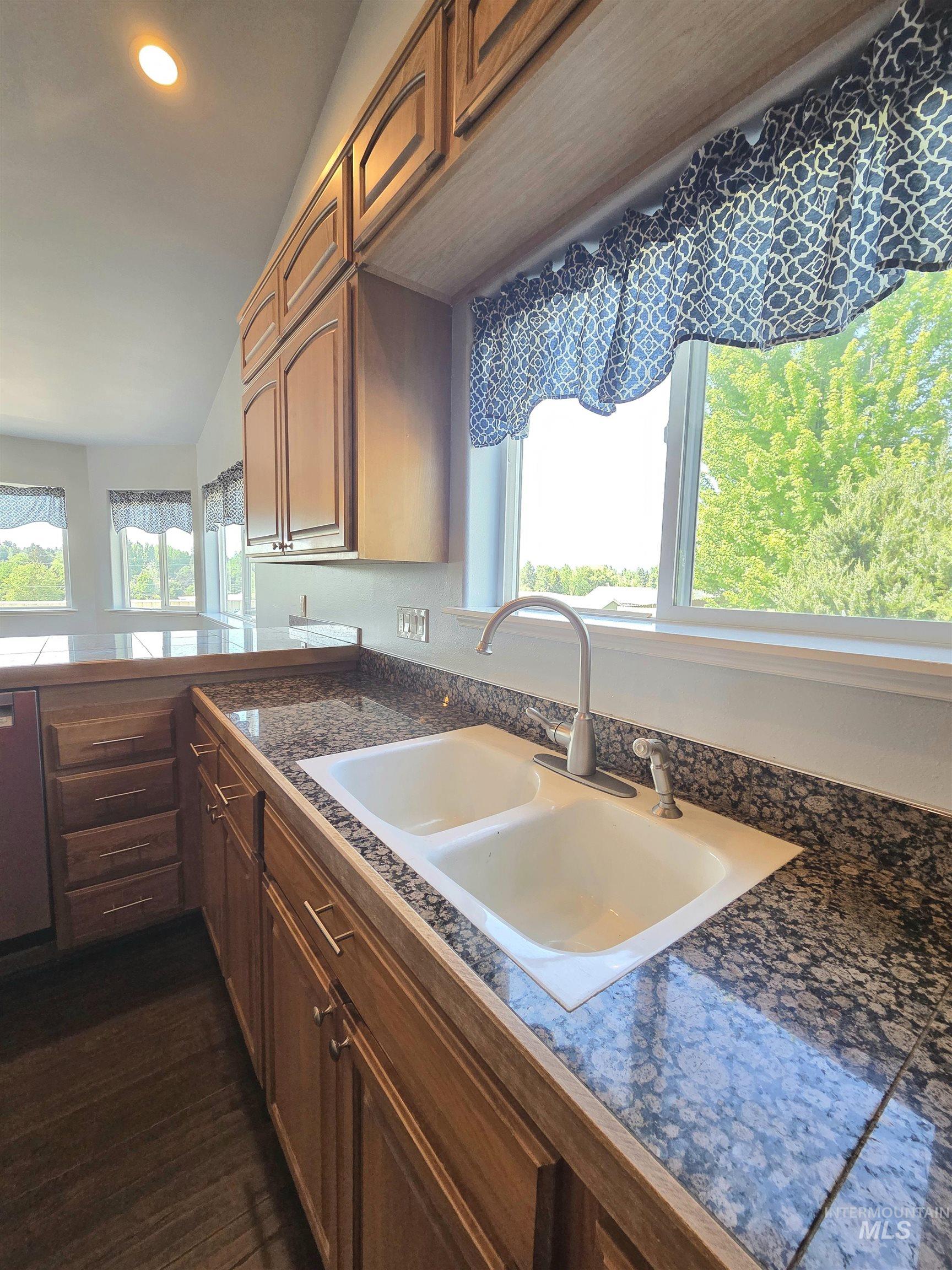 435 Harvest Property Photo 10
