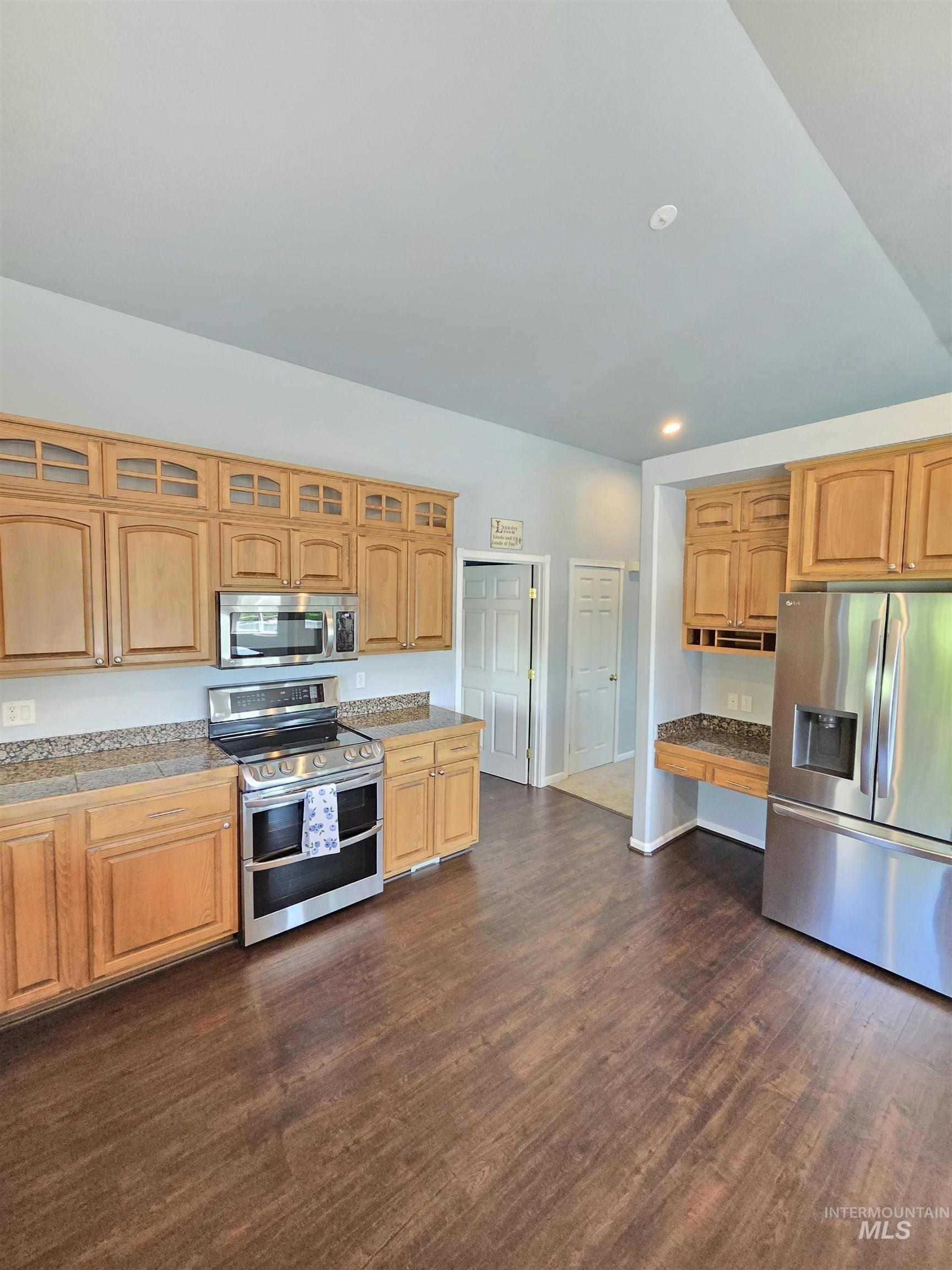 435 Harvest Property Photo 14