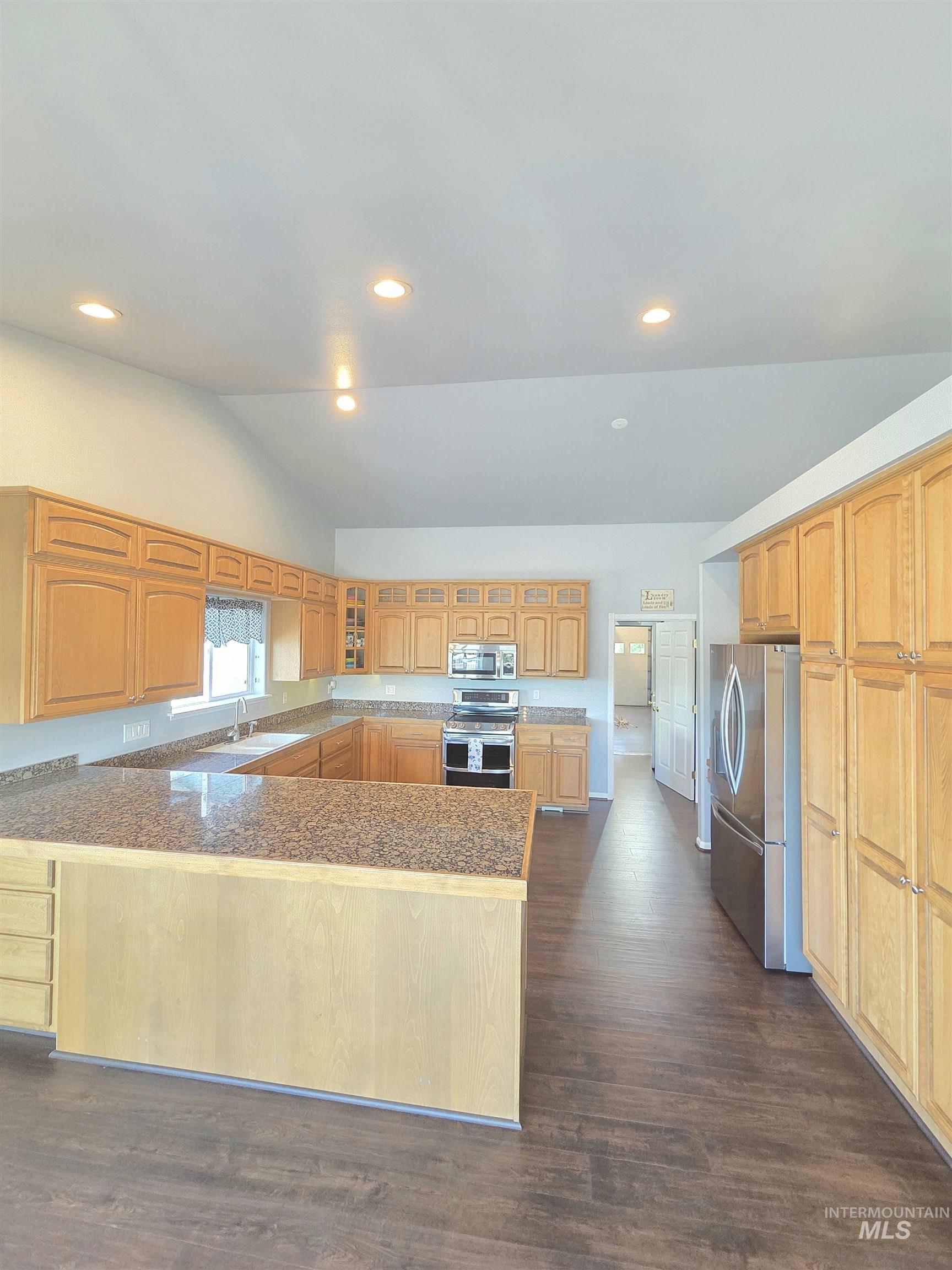 435 Harvest Property Photo 16