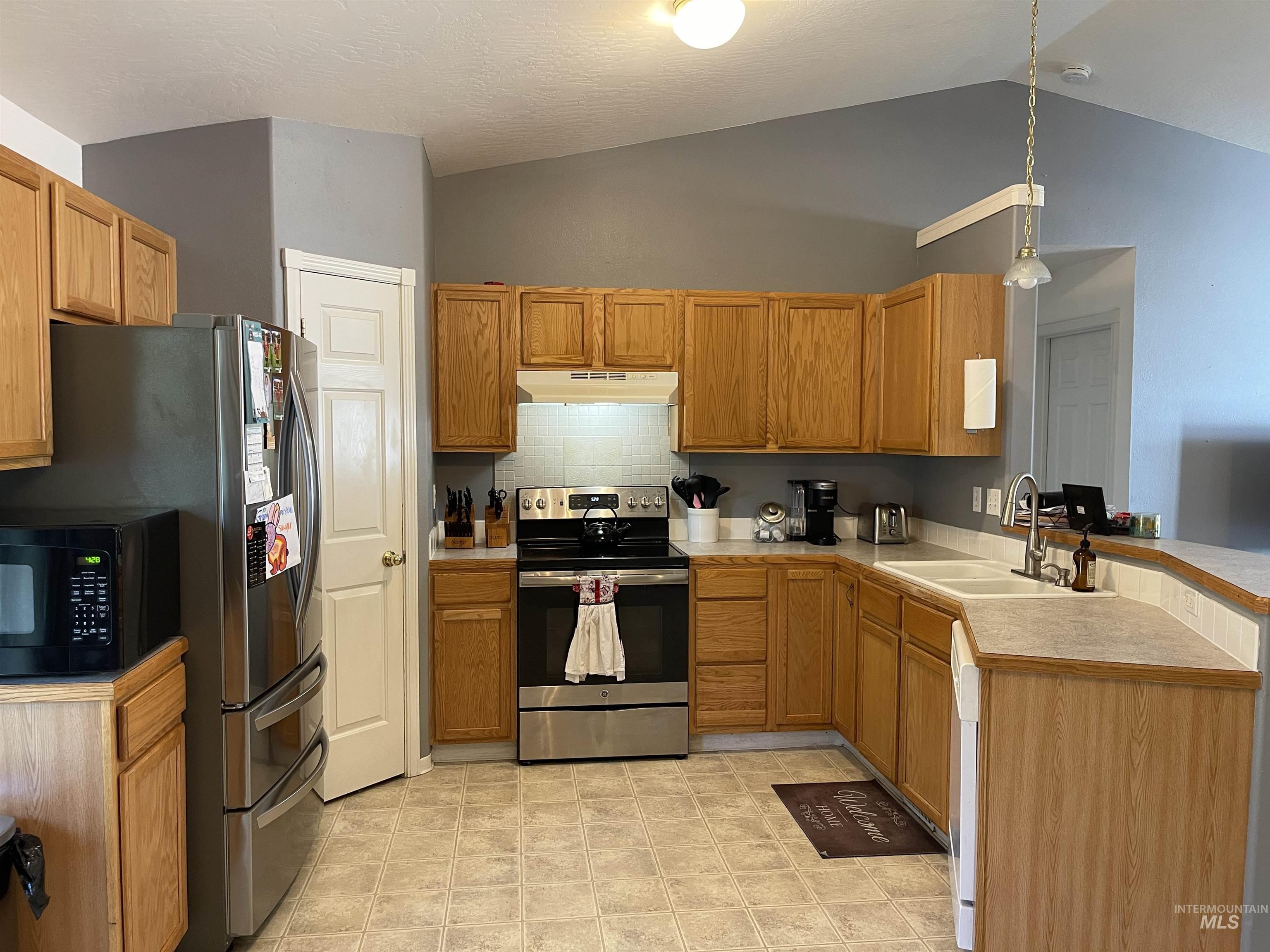 14285 Shenandoah St Property Photo 4