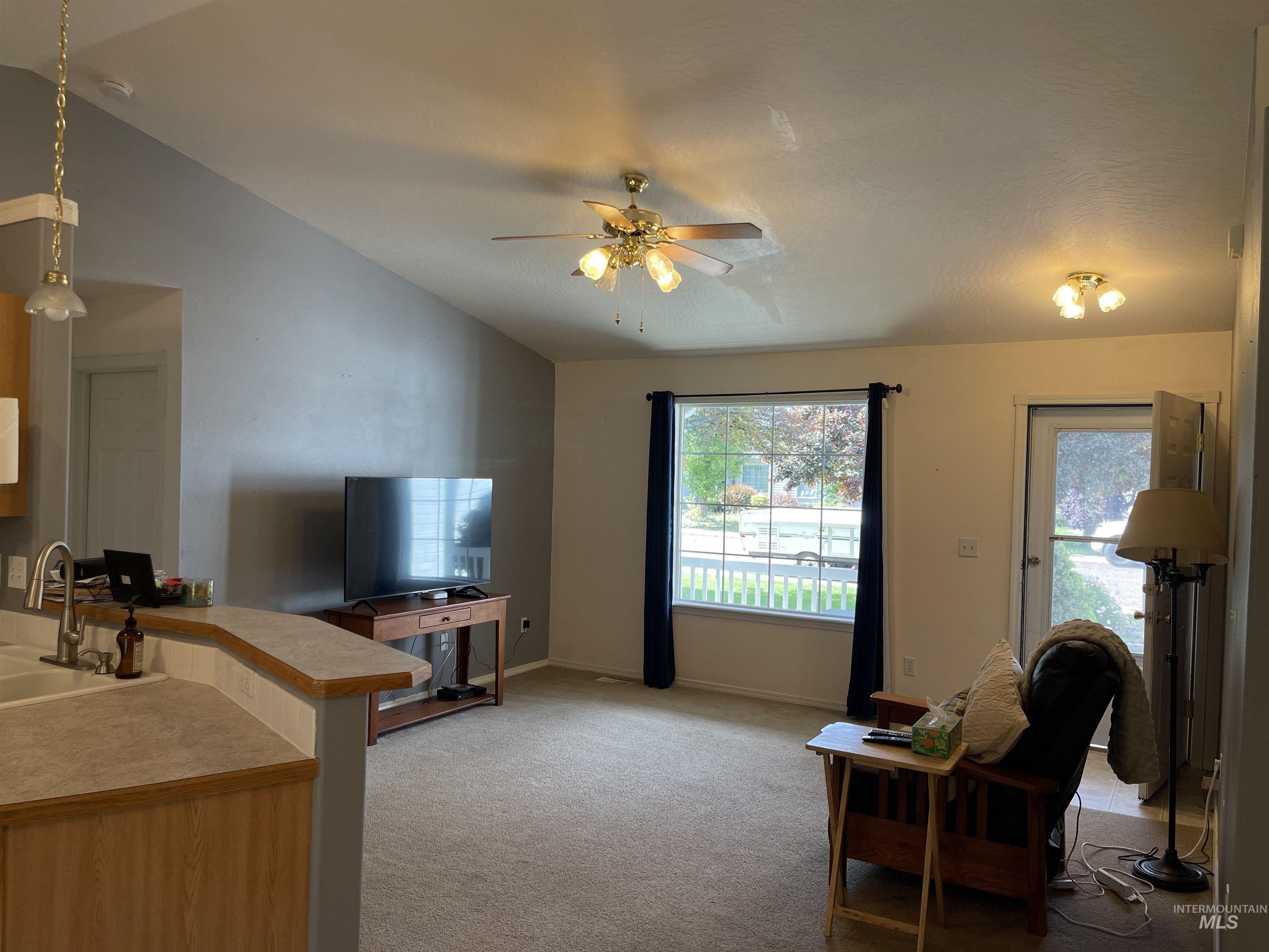 14285 Shenandoah St Property Photo 7