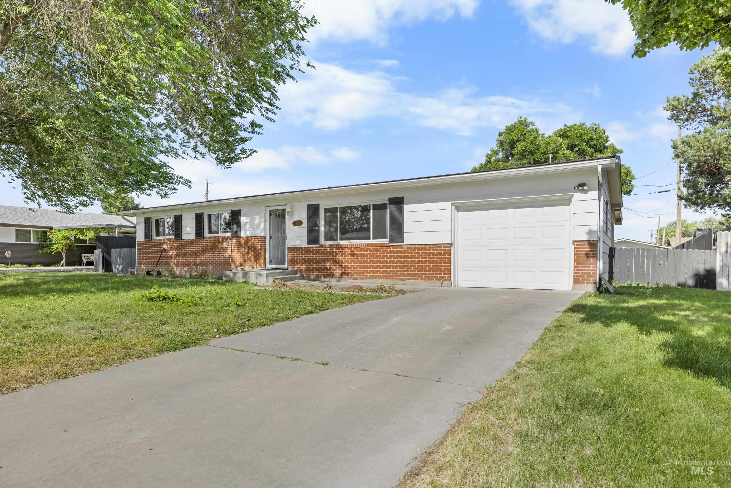 1790 N 7th E Property Photo 1