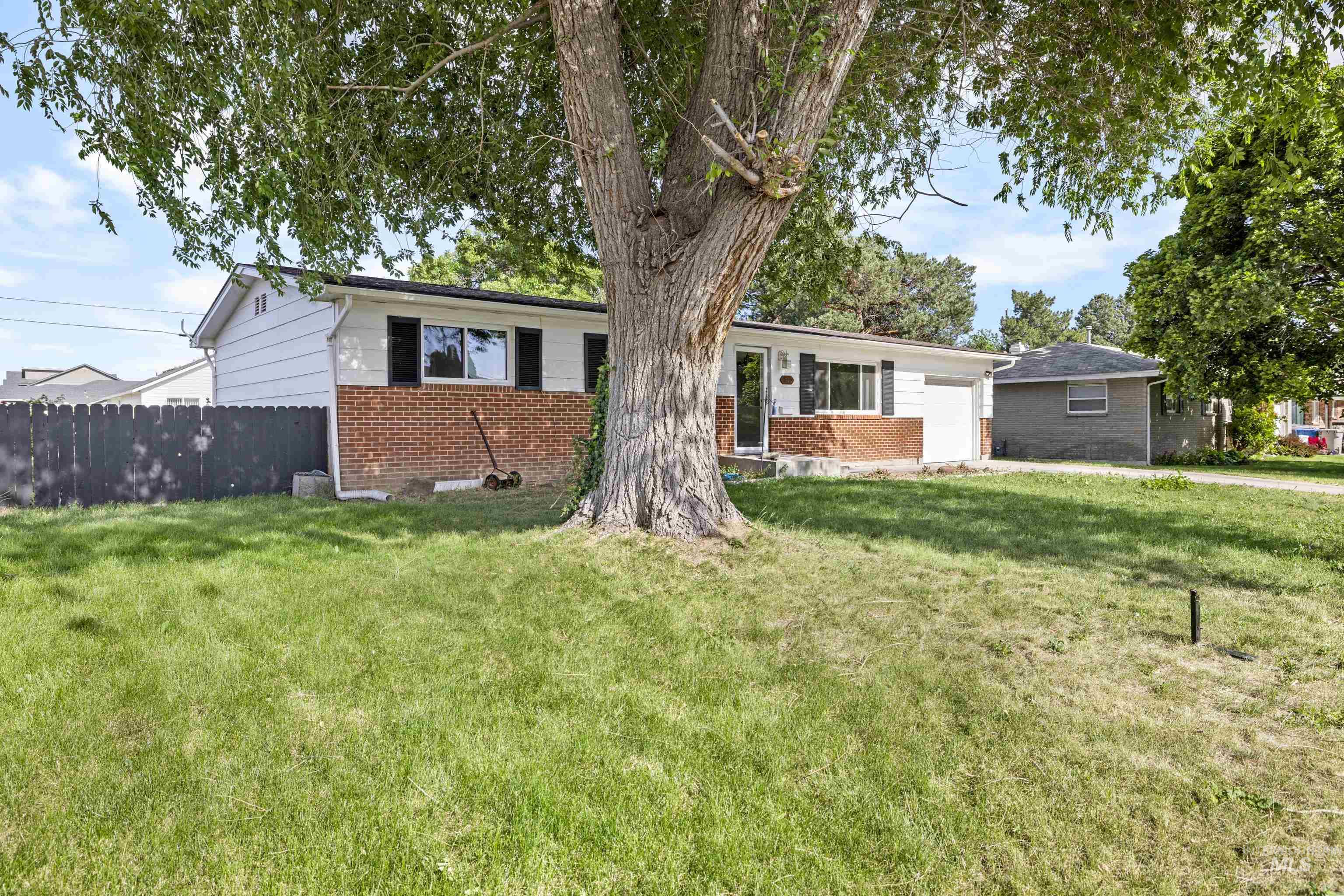 1790 N 7th E Property Photo 2