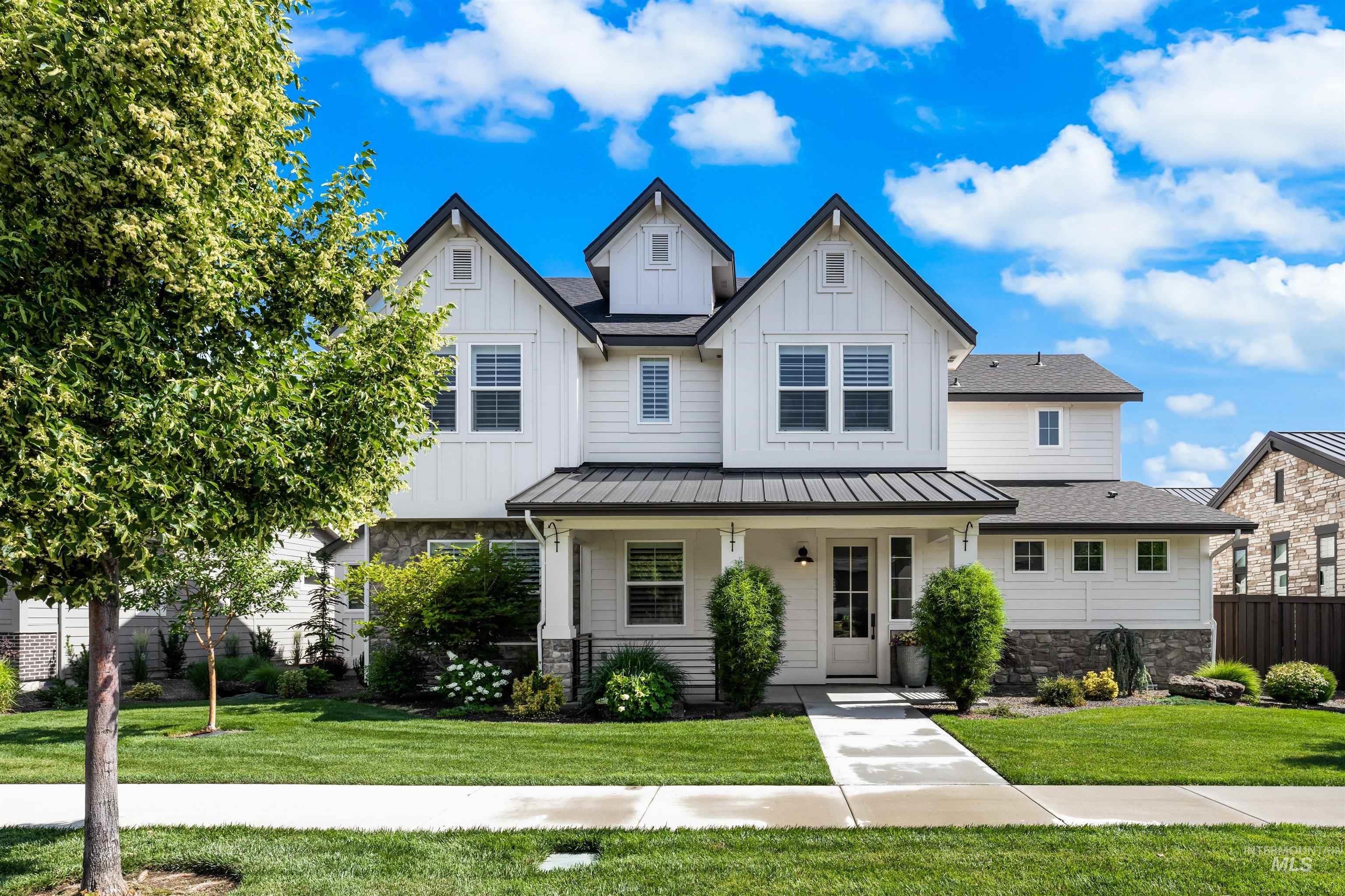 3122 W Hidden Springs Dr