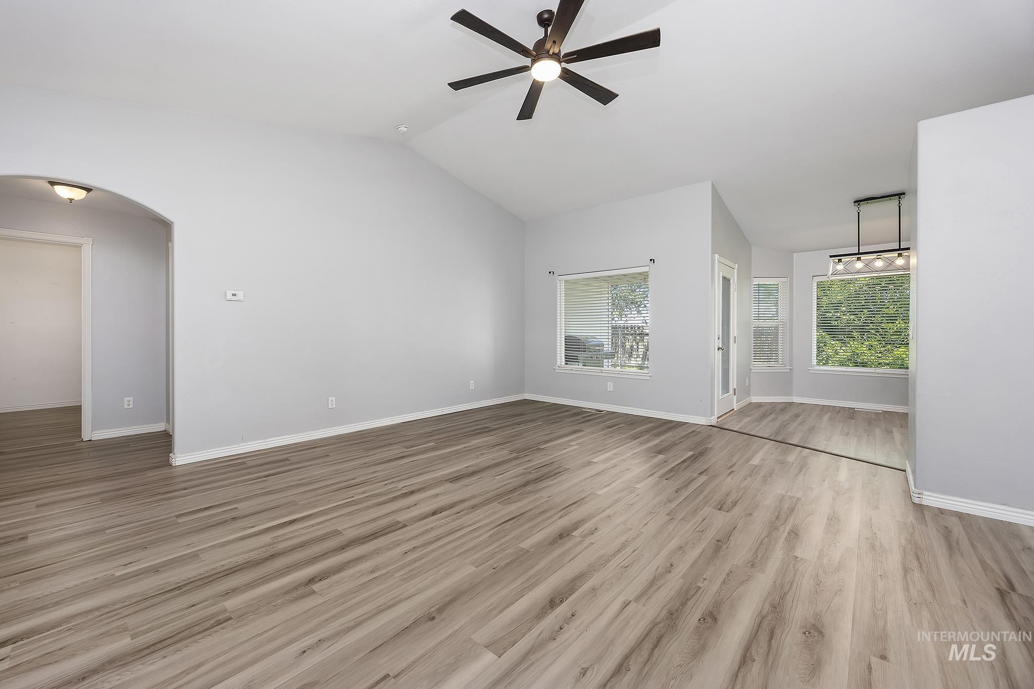 1030 Caswell Ave W Property Photo 2