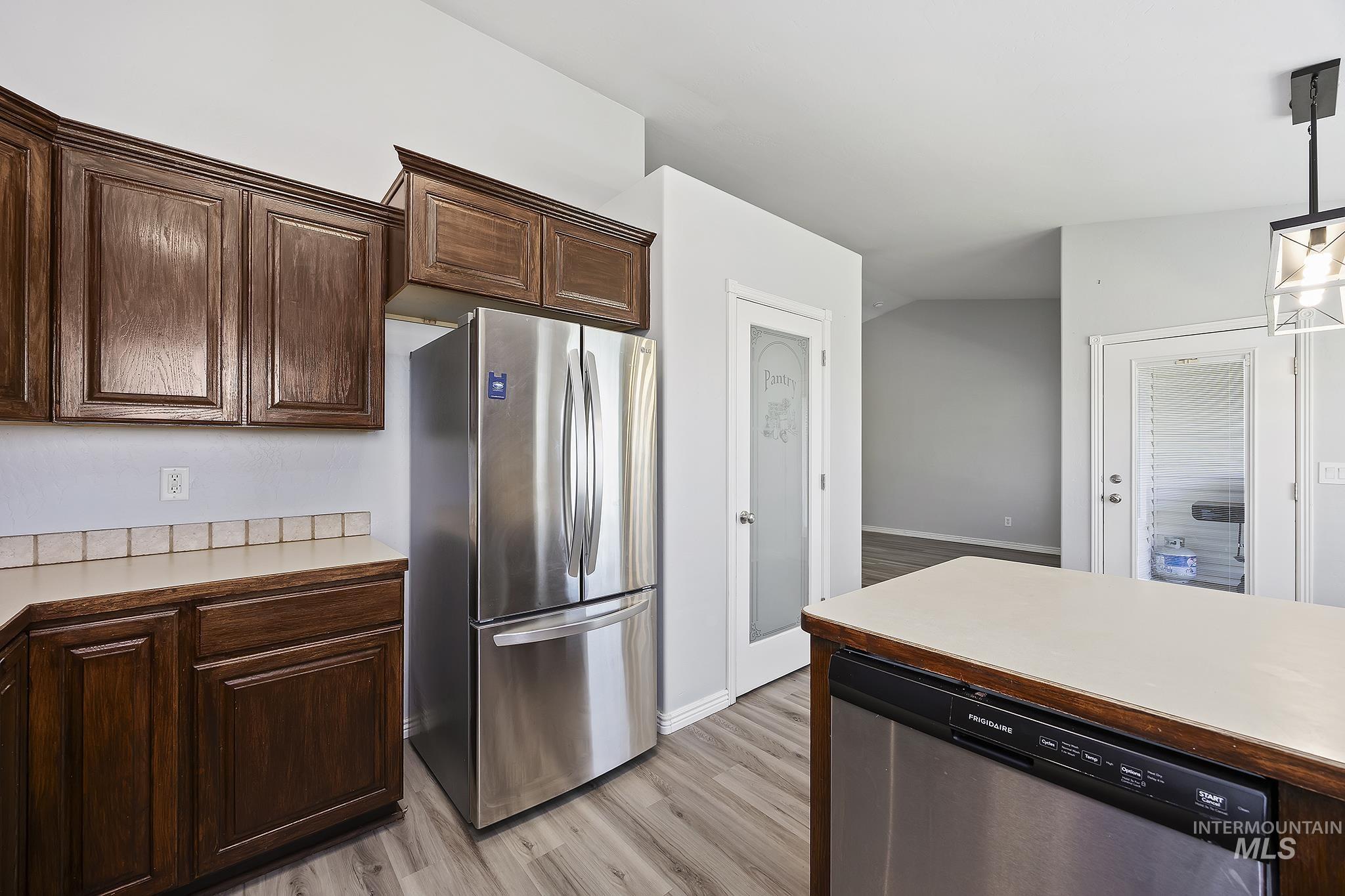 1030 Caswell Ave W Property Photo 10