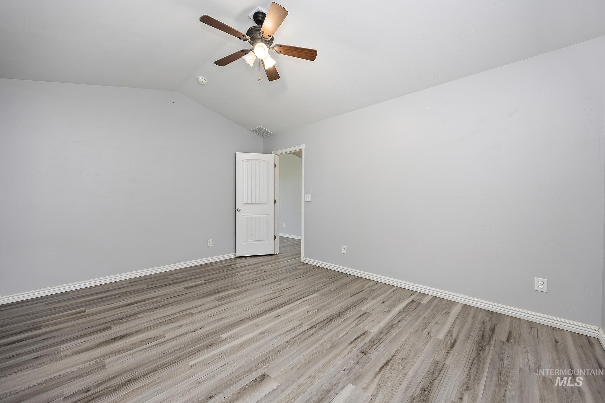 1030 Caswell Ave W Property Photo 13
