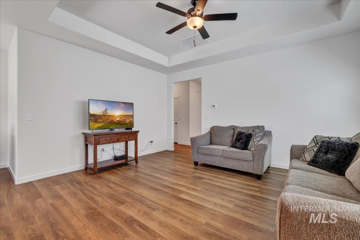 1275 Terra Ave Property Photo 7