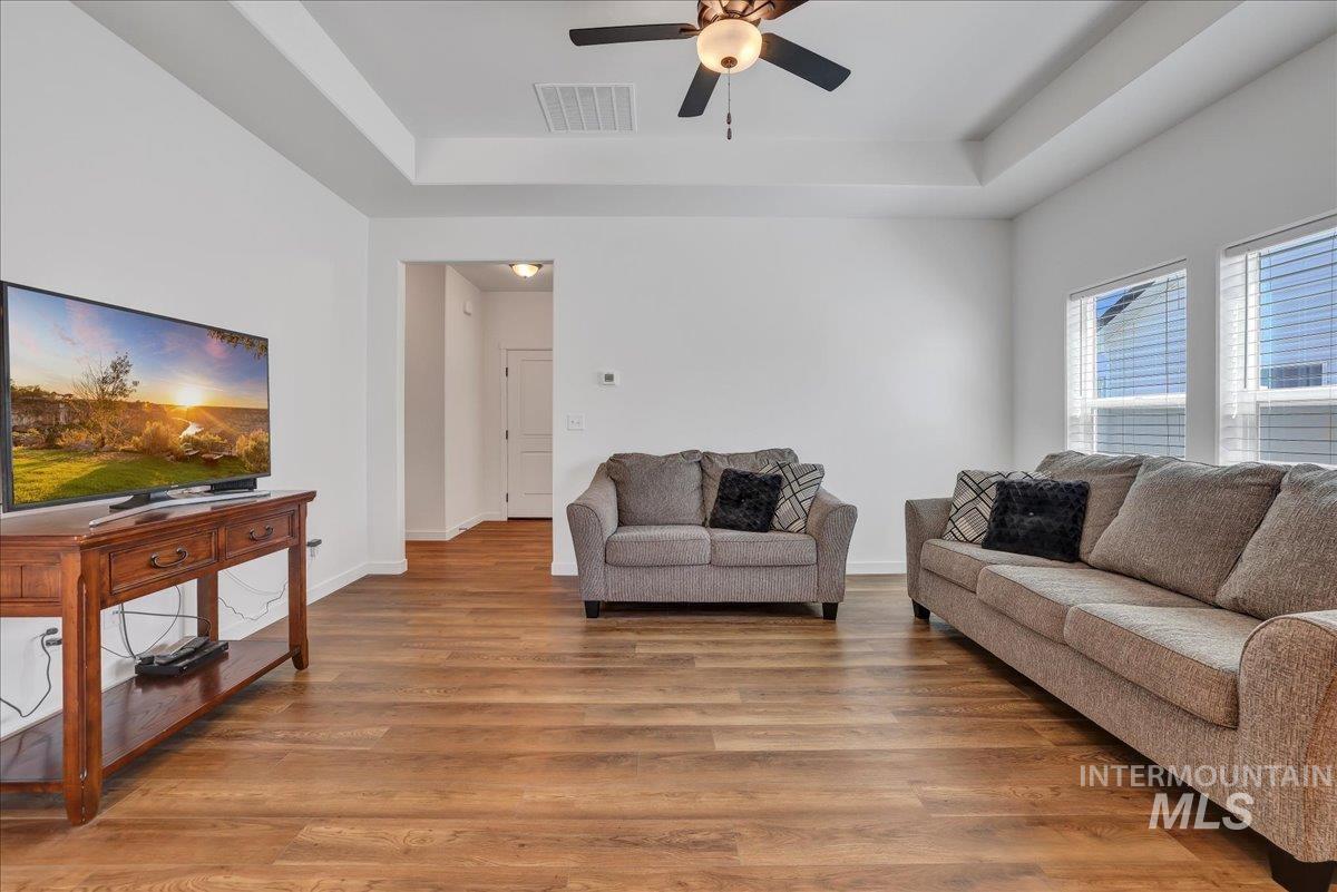 1275 Terra Ave Property Photo 8