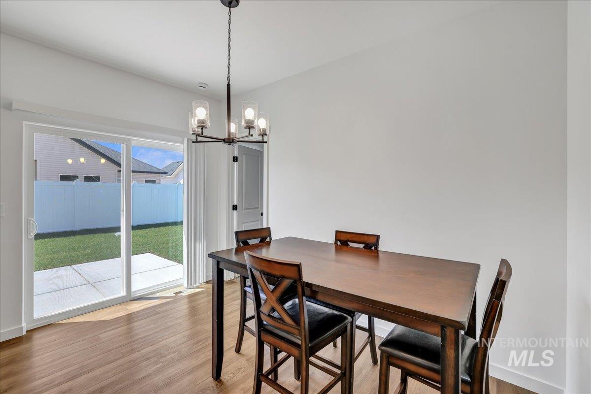 1275 Terra Ave Property Photo 9