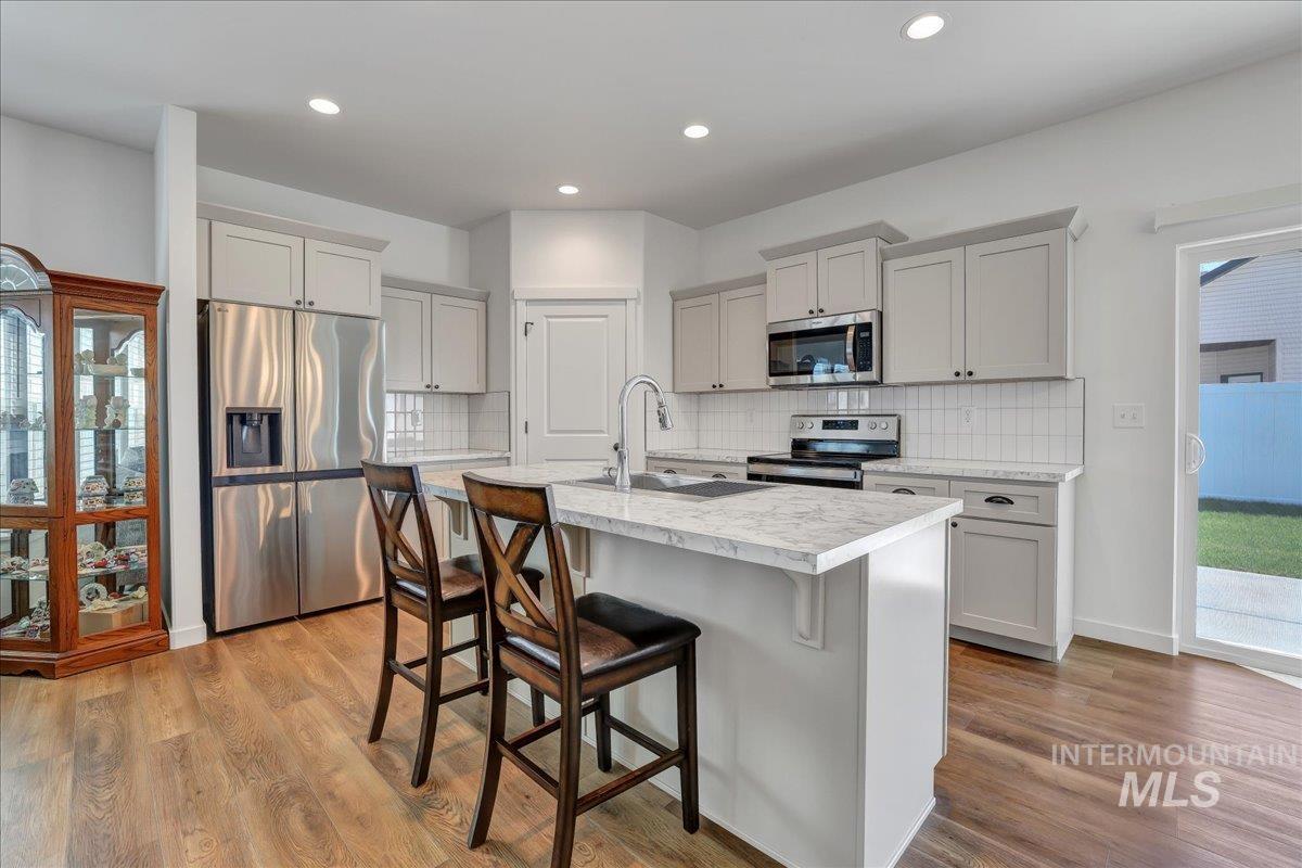 1275 Terra Ave Property Photo 11