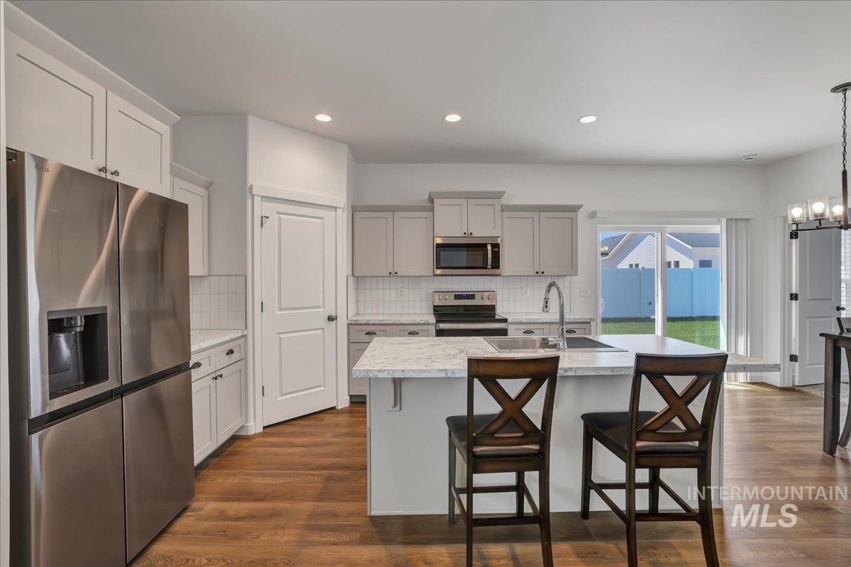 1275 Terra Ave Property Photo 12
