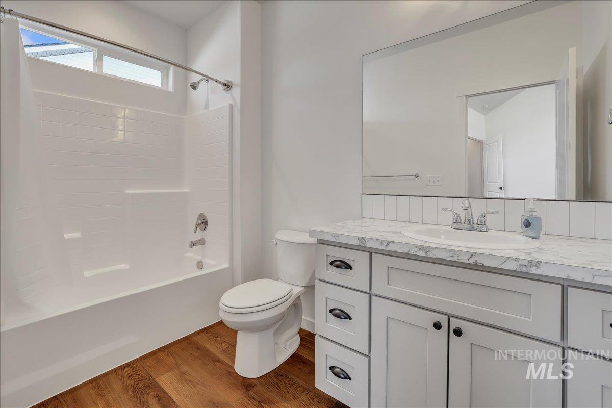 1275 Terra Ave Property Photo 19