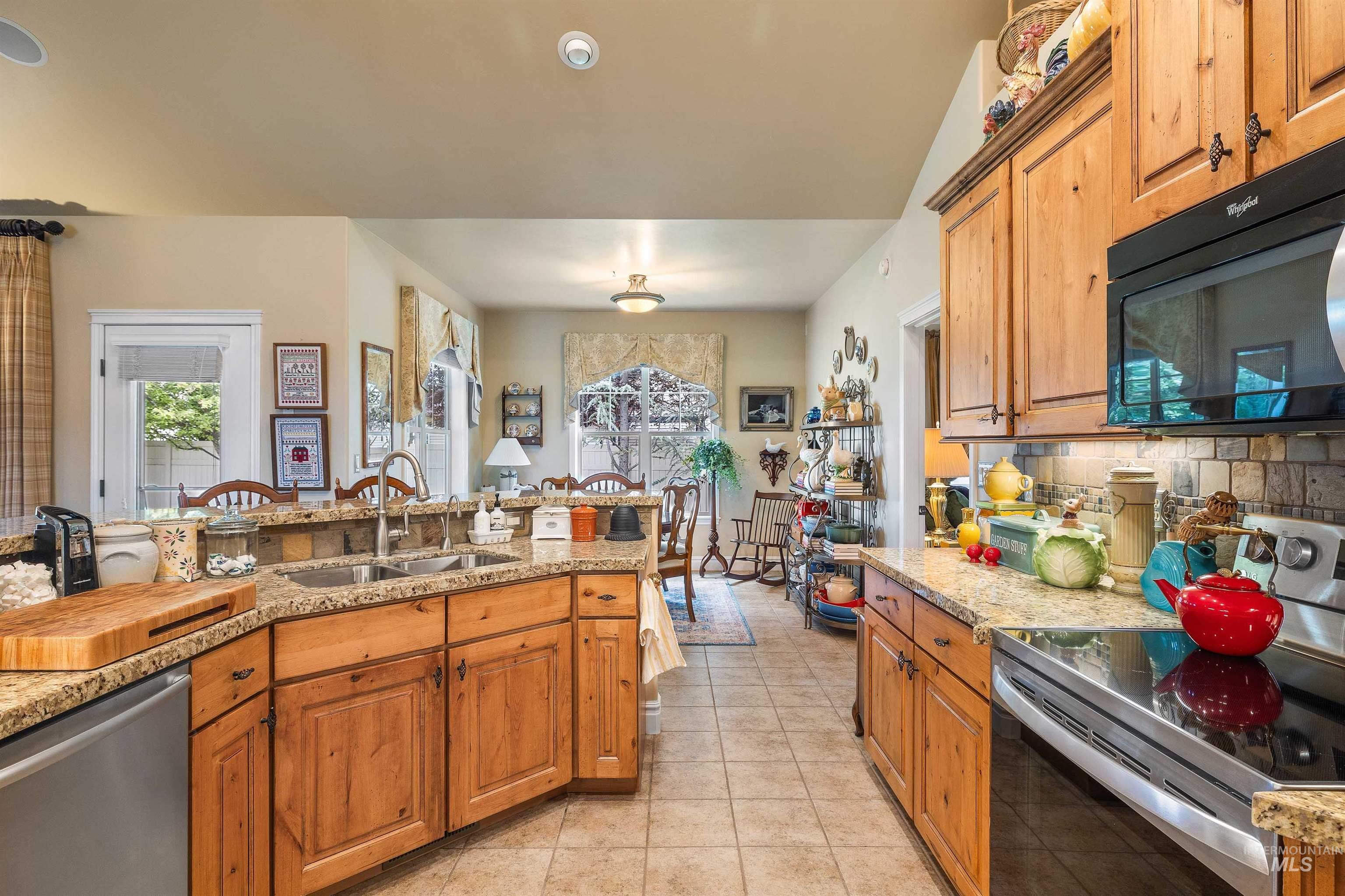 455 Coiner Cir Property Photo 15