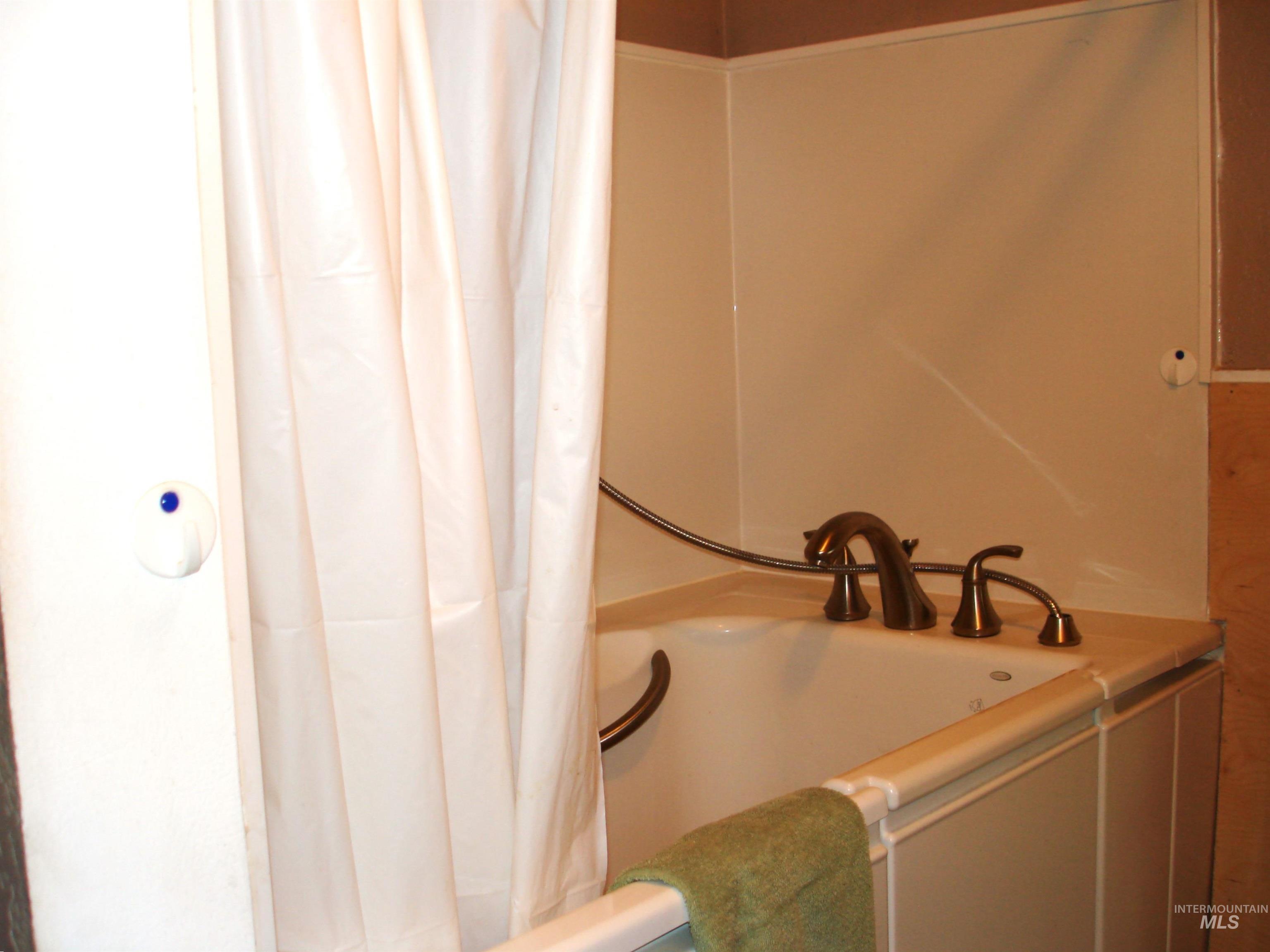 3756 Farrell Road Property Photo 25