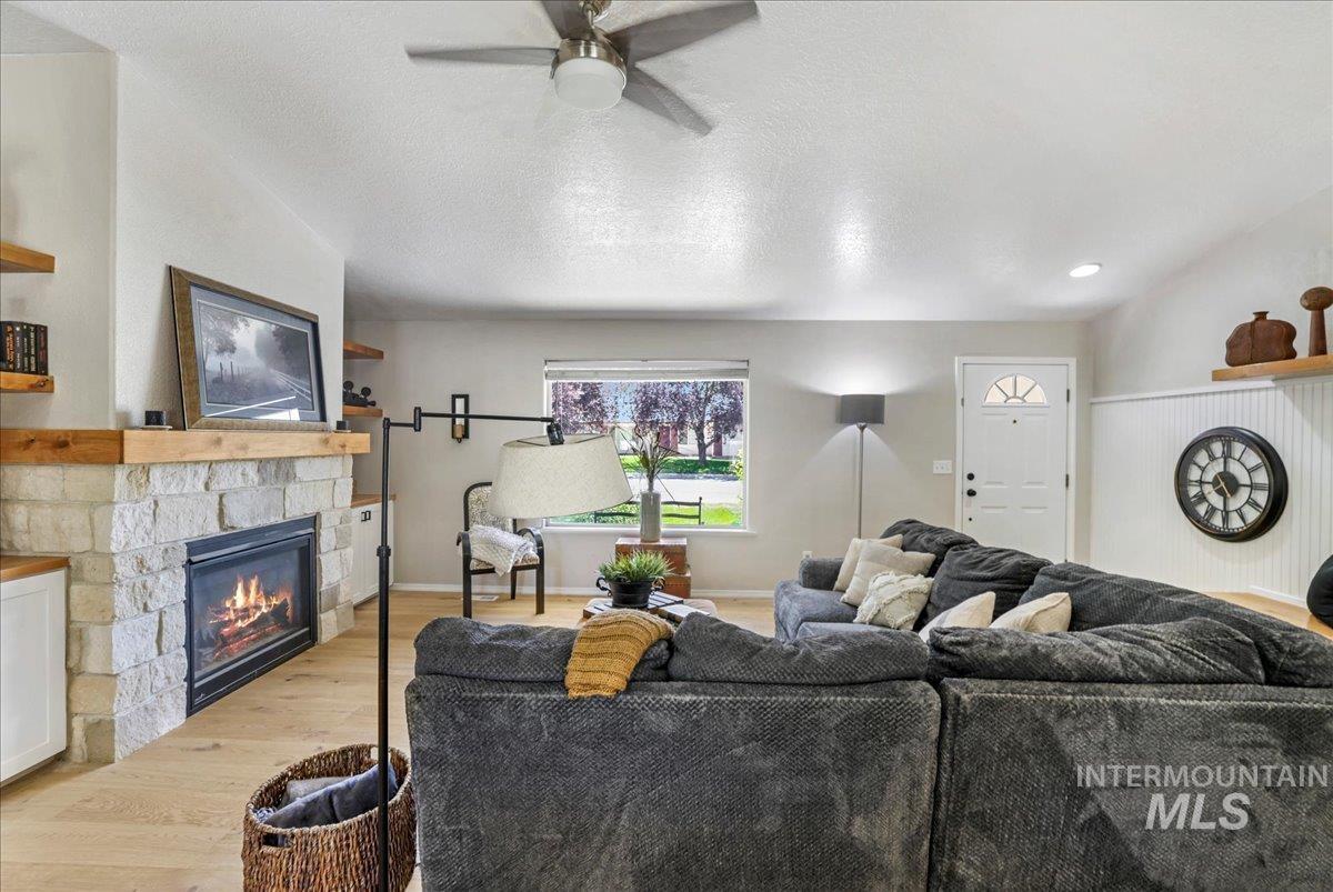 1827 Targhee Drive Property Photo 8