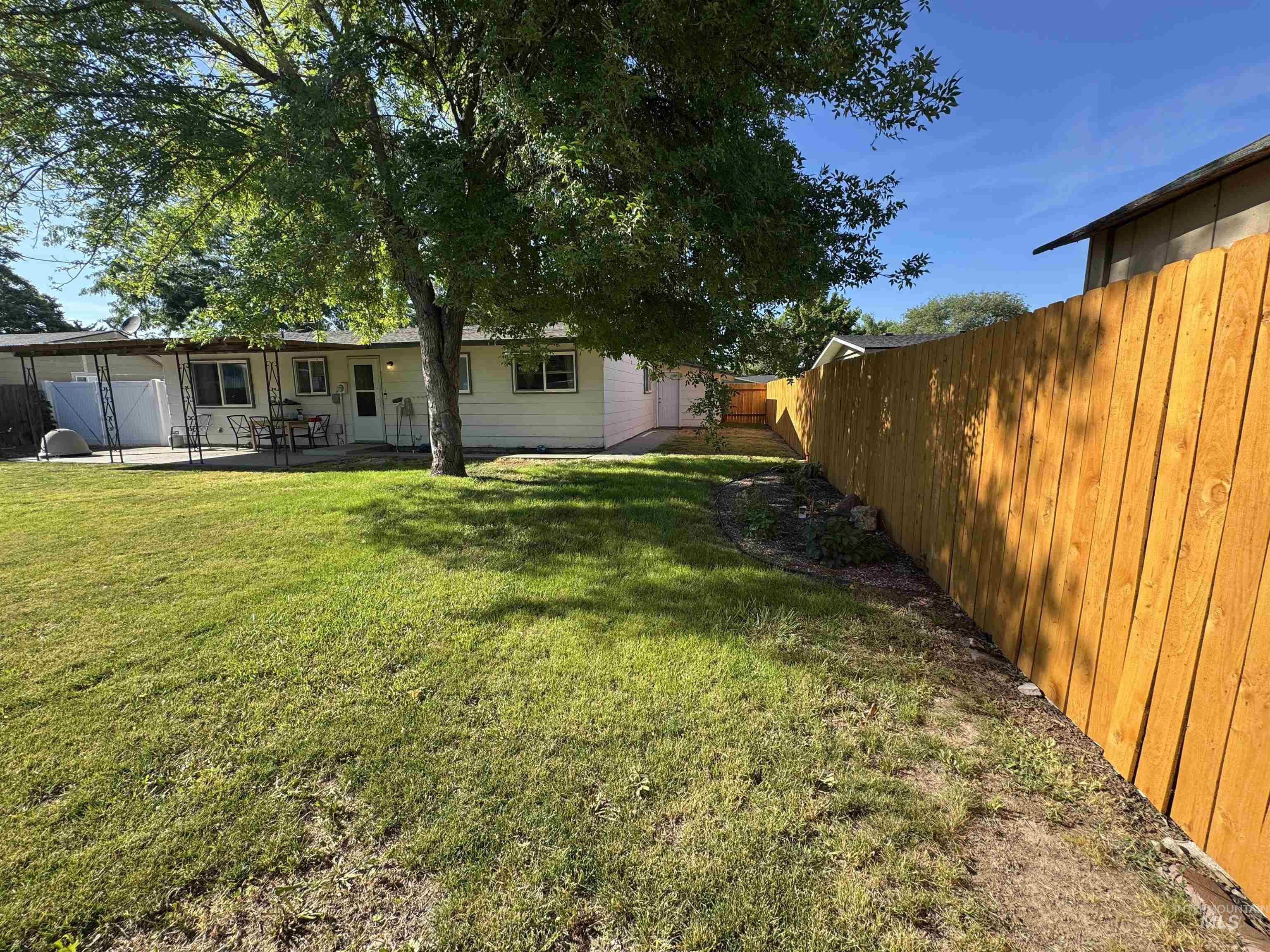 1514 Helena Dr Property Photo 14