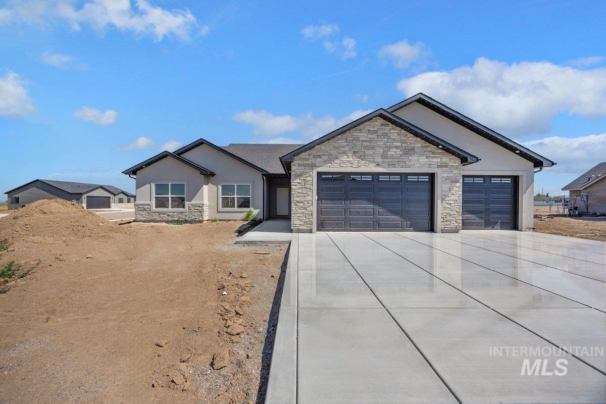 1522 W Ruby Property Photo 1