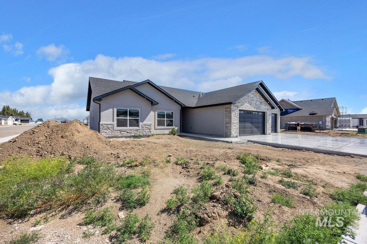 1522 W Ruby Property Photo 2
