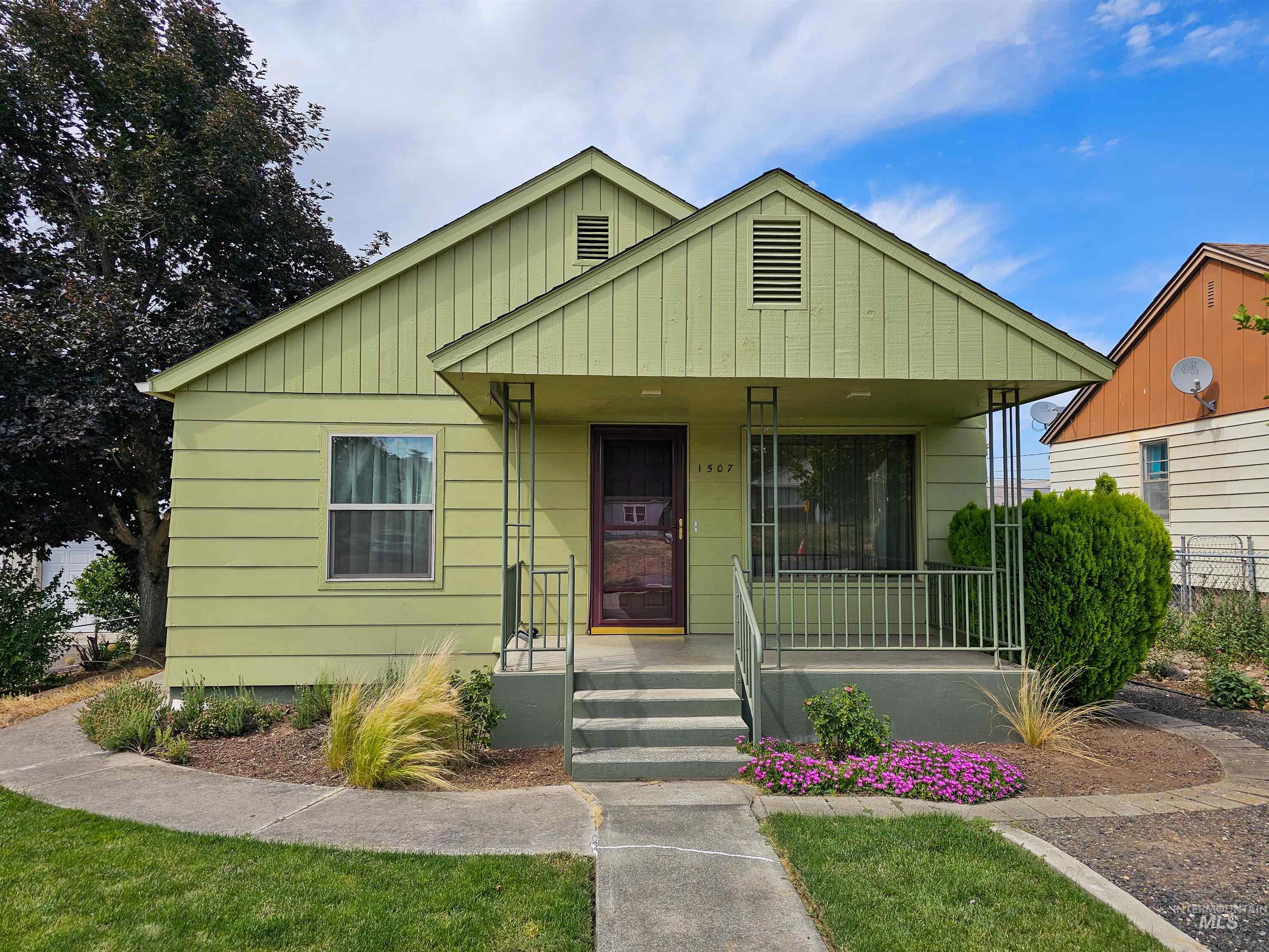 1507 18th Ave Property Photo 1