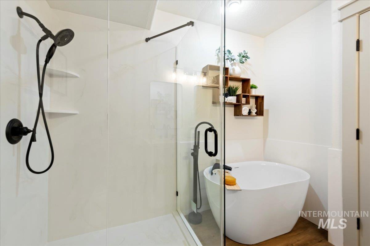 22798 Elsie St Property Photo 14