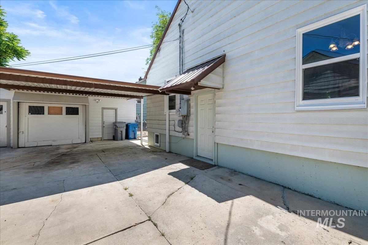 723 S 10th Ave Property Photo 29