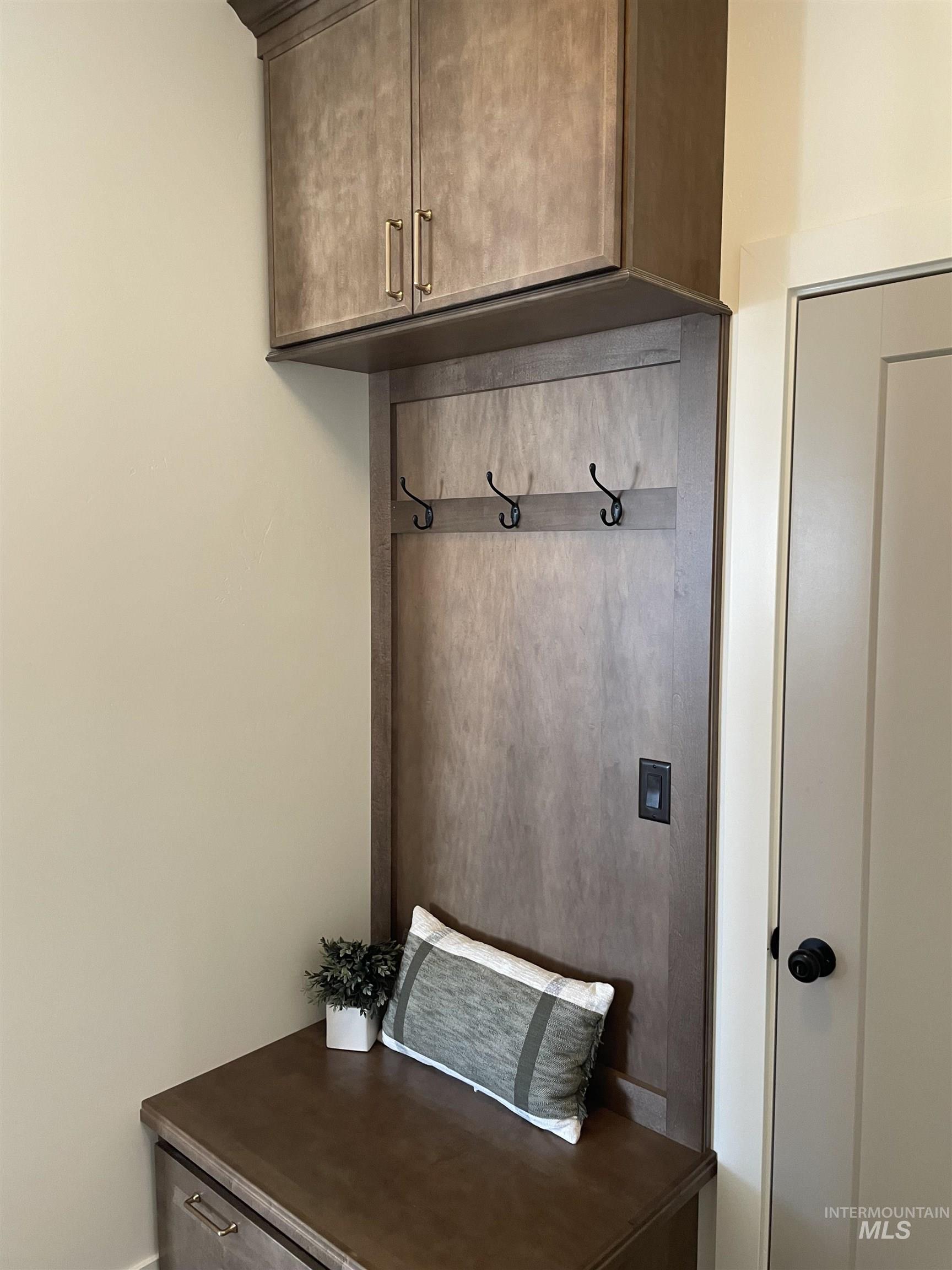 2253 Caribel St Property Photo 18