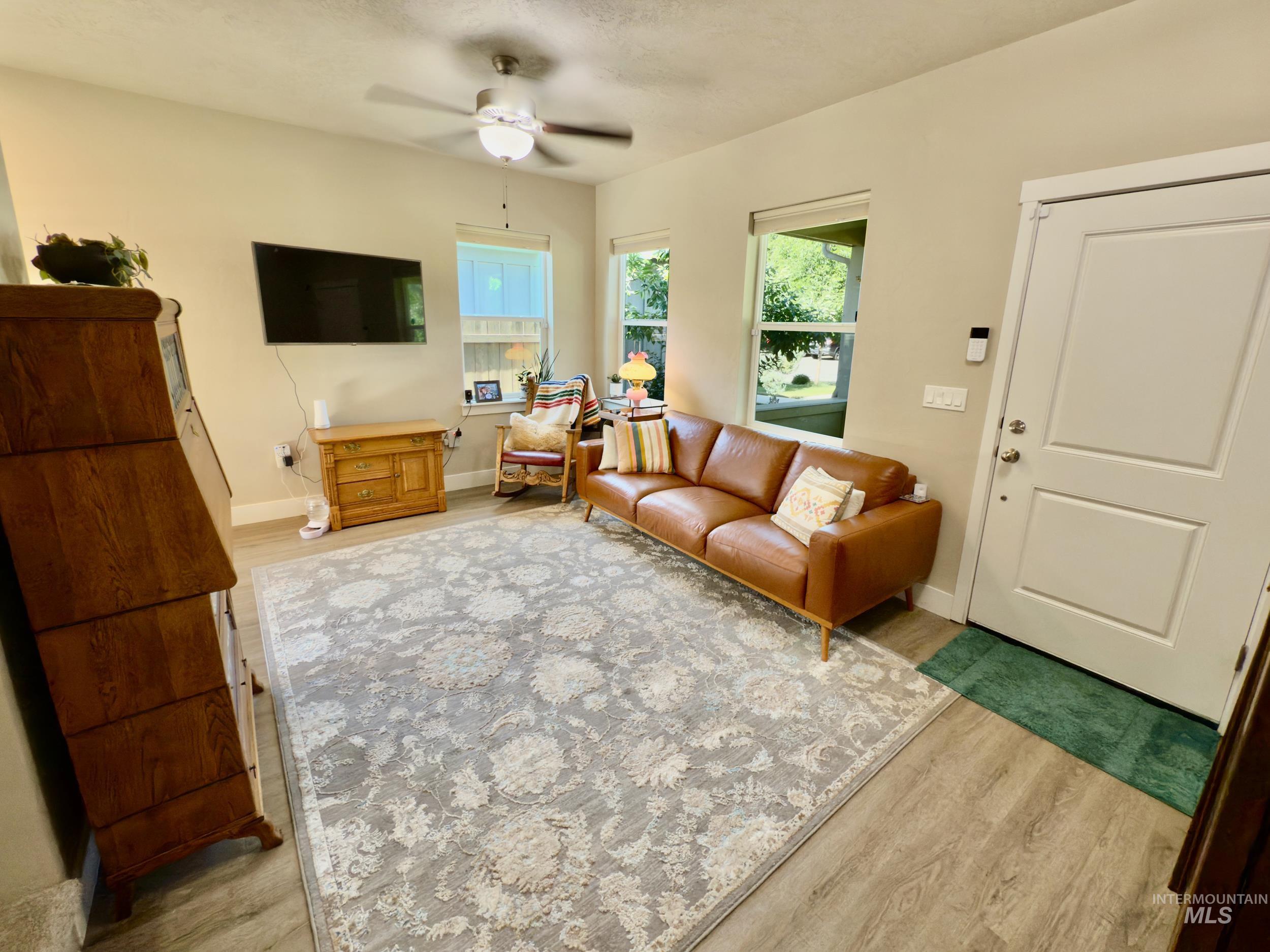 2459 S Loveland Lane Property Photo 8