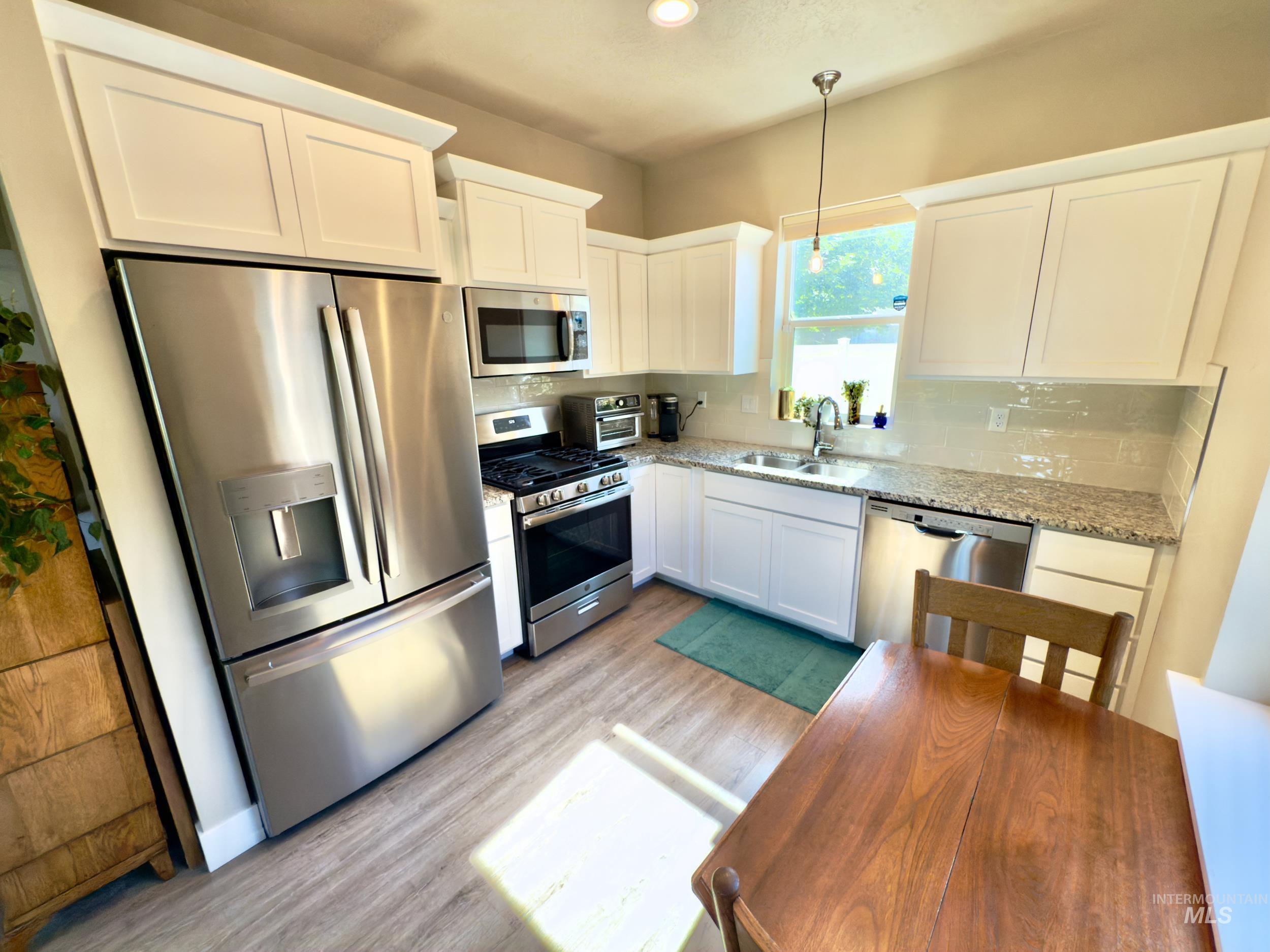 2459 S Loveland Lane Property Photo 10