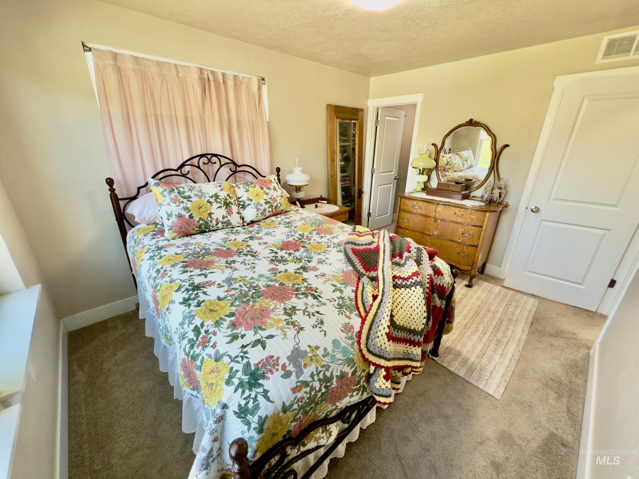2459 S Loveland Lane Property Photo 23