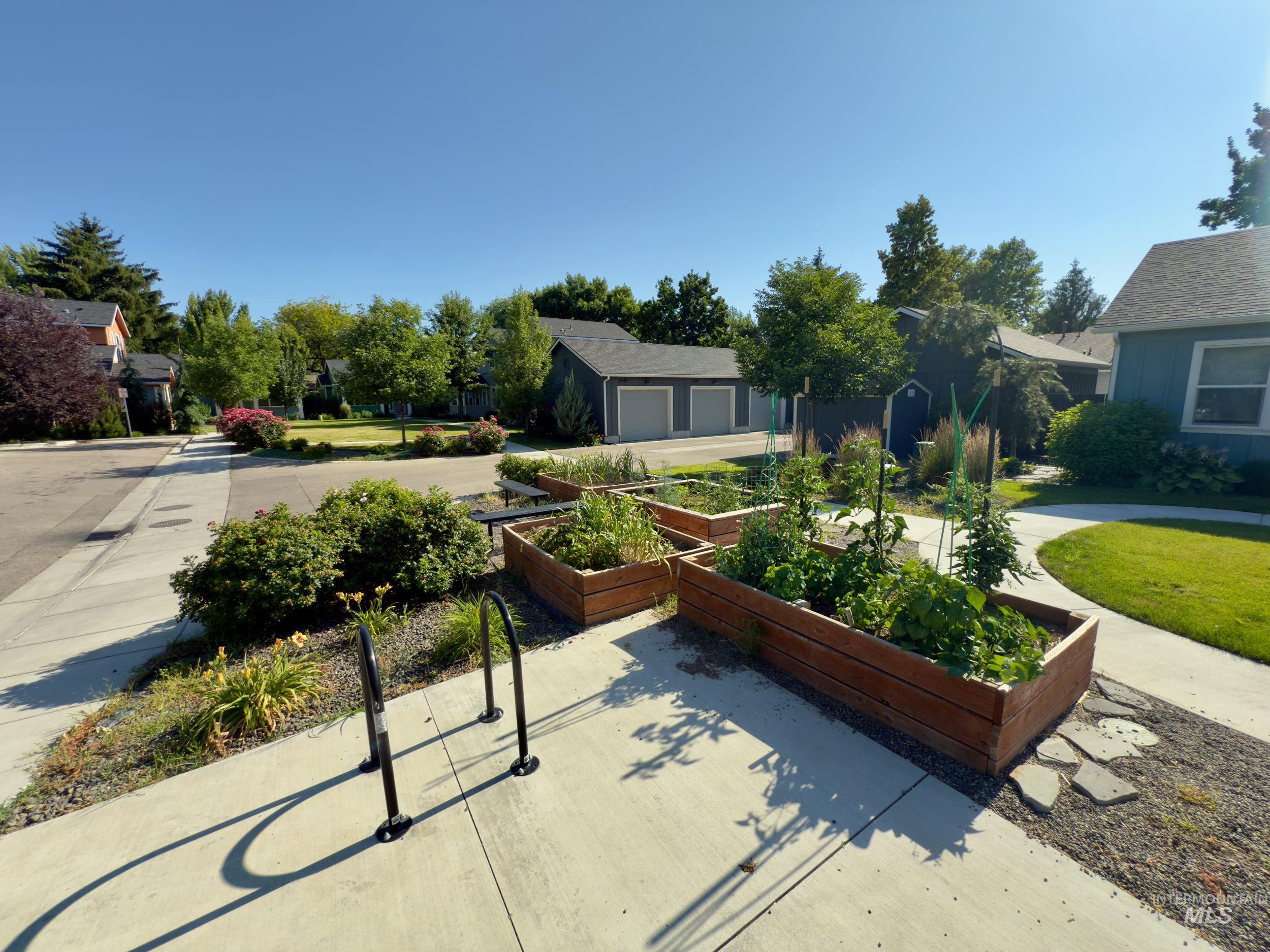 2459 S Loveland Lane Property Photo 44