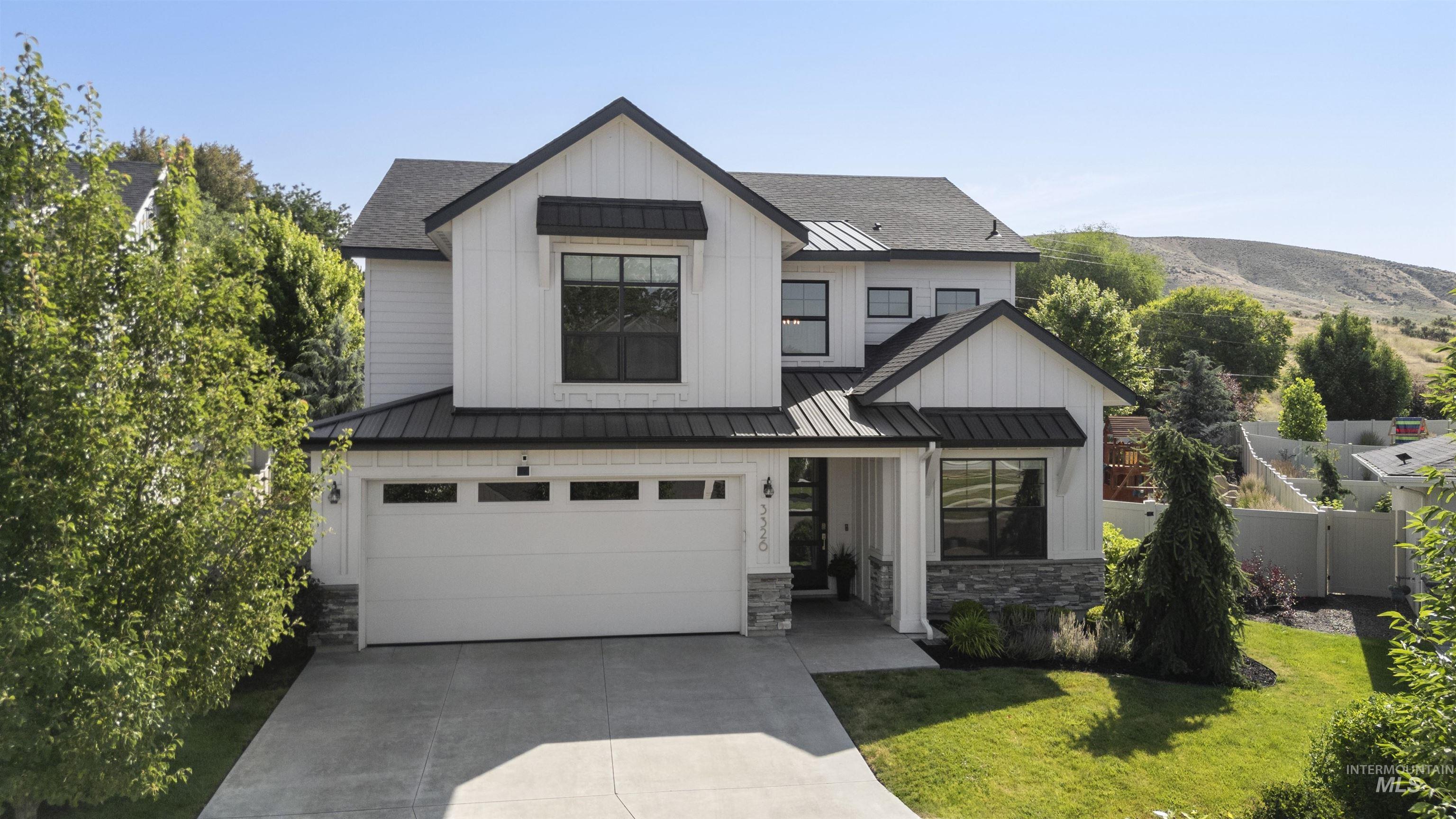 3326 W Lassen Dr Property Photo 5