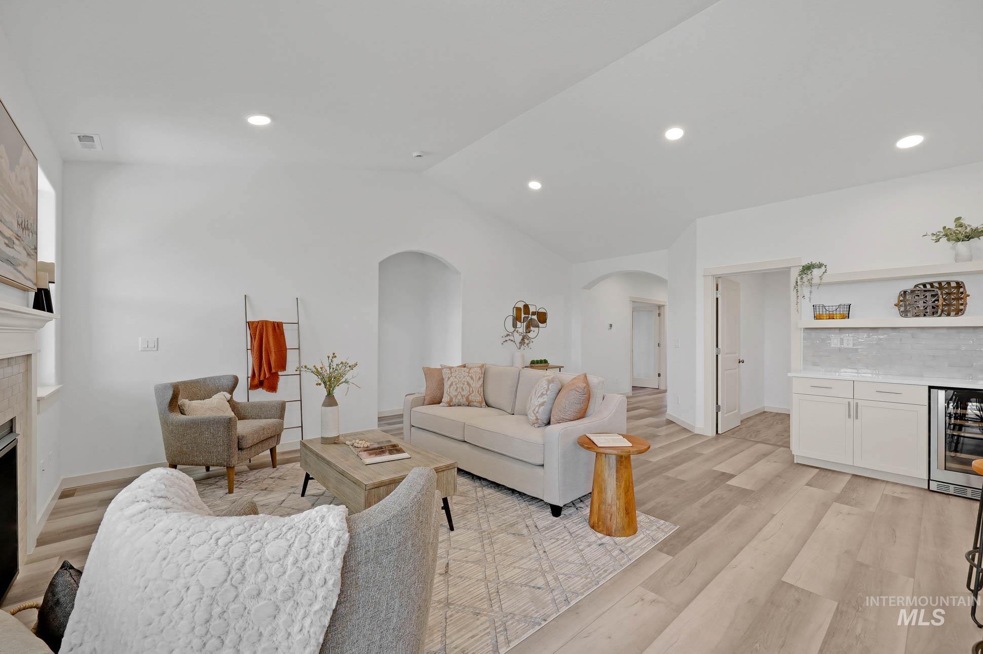 11216 Shadow Glen Drive Property Photo 12