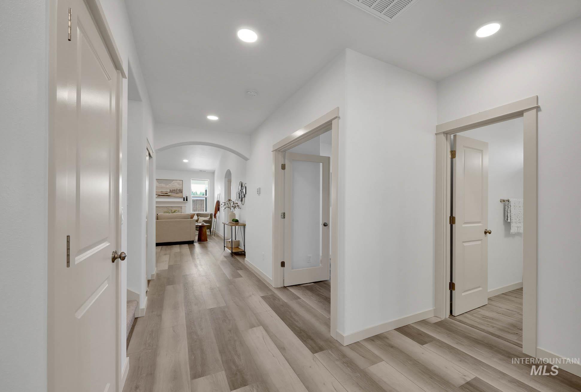 11216 Shadow Glen Drive Property Photo 13