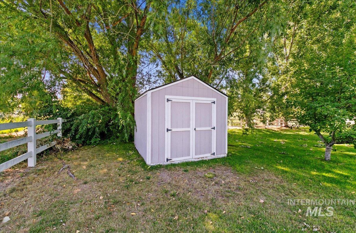 4019 E Man O War Dr Property Photo 43