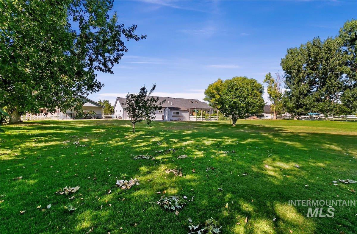 4019 E Man O War Dr Property Photo 44