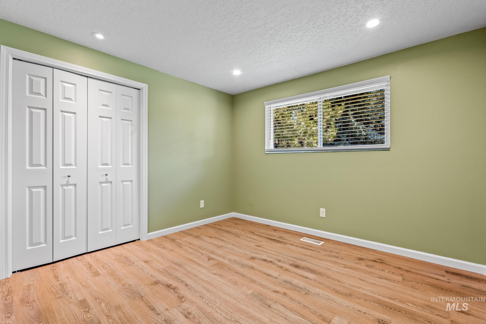 10875 W Hollandale Dr Property Photo 25