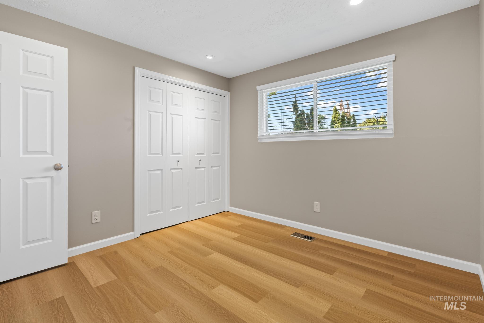 10875 W Hollandale Dr Property Photo 29
