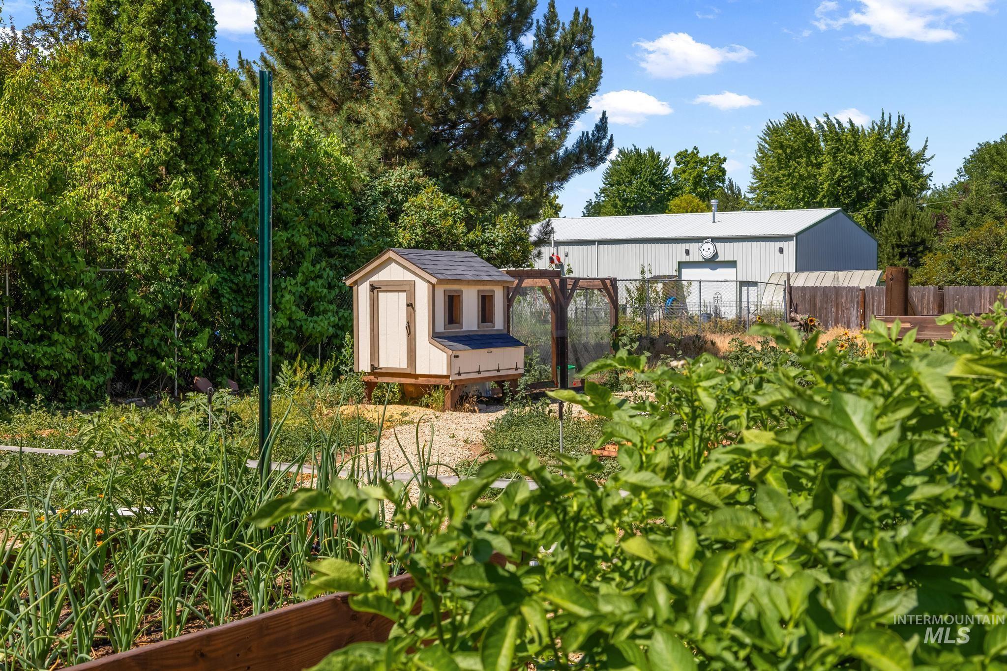 10875 W Hollandale Dr Property Photo 38
