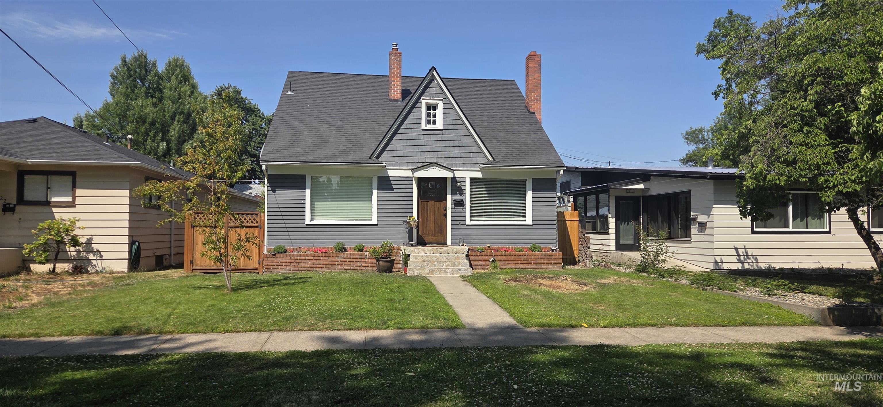 1118 10th St Property Photo 1