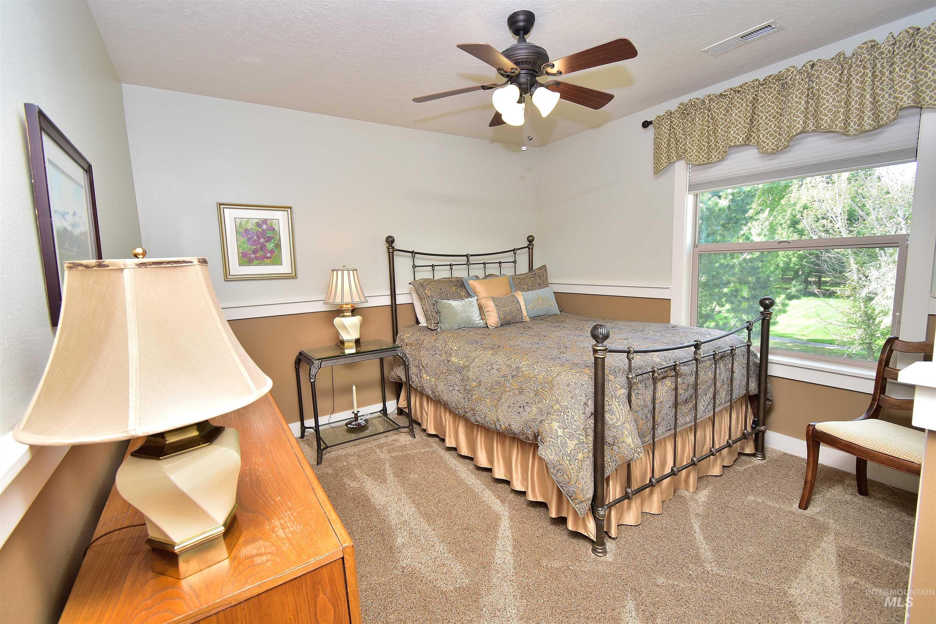 475 S Thornwood Way Property Photo 34