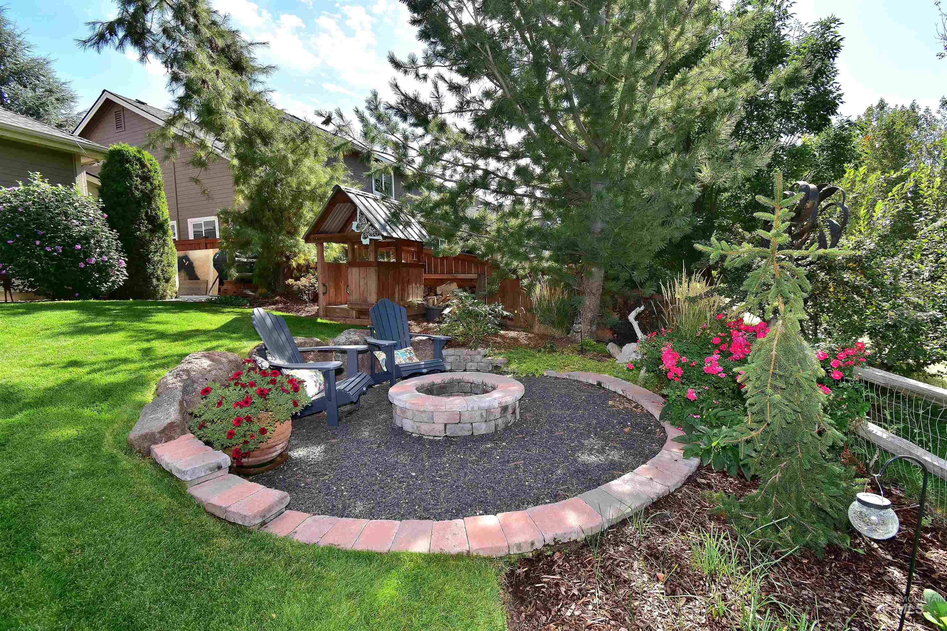 475 S Thornwood Way Property Photo 38
