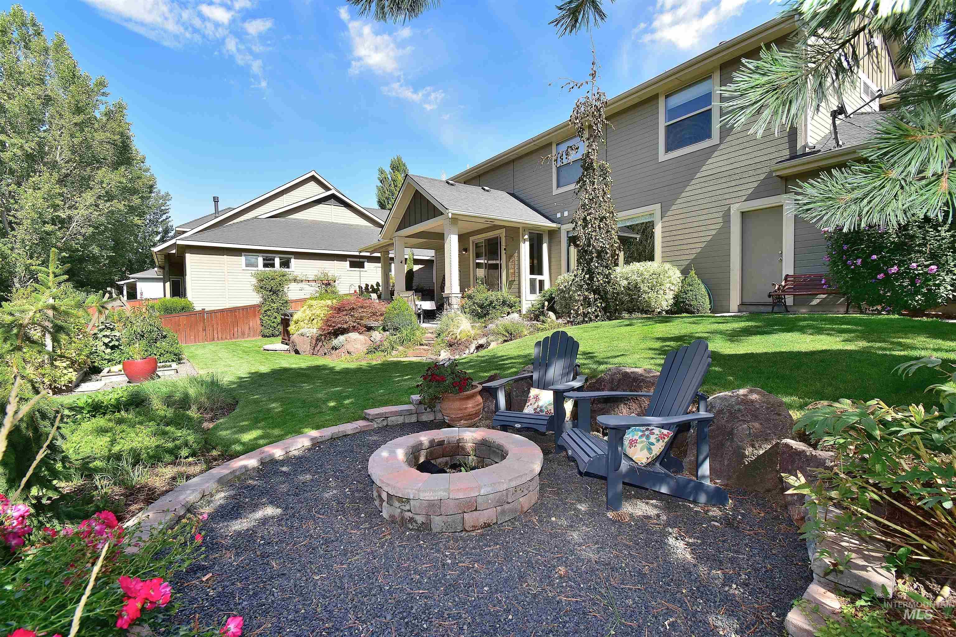 475 S Thornwood Way Property Photo 45