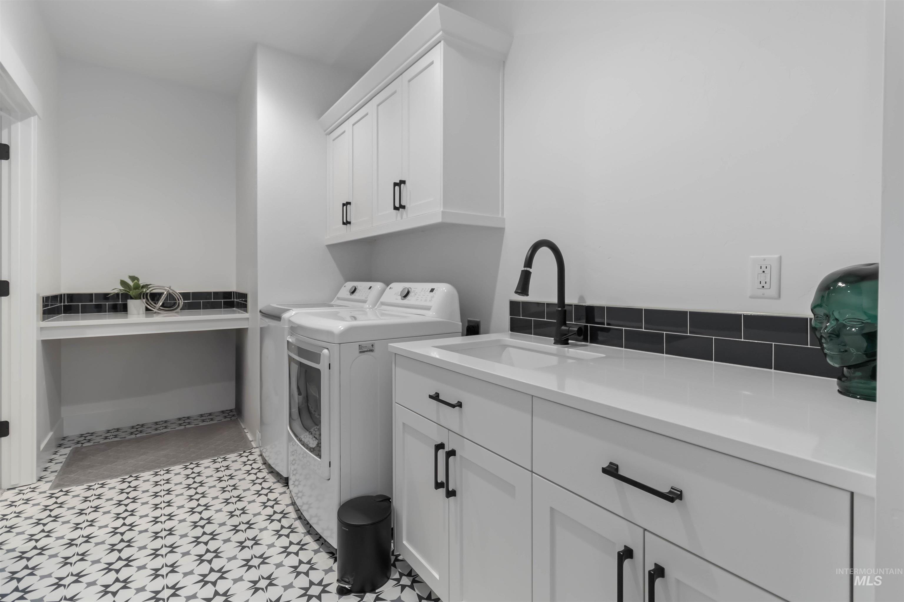 125 S Eagles Roost Way Property Photo 35