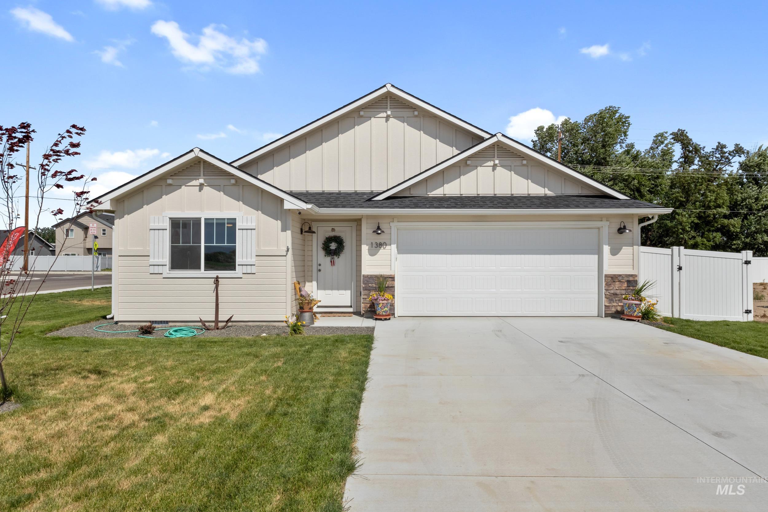1380 Dawn St. Property Photo 1